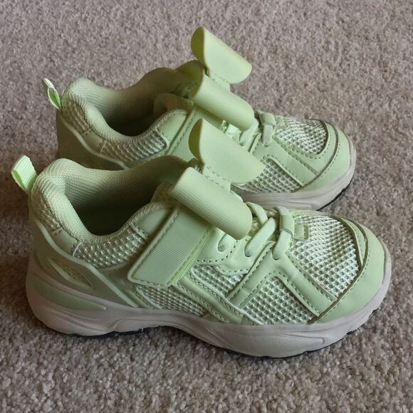 Zara Girl’s Toddler Light Green Sneakers with Bow - Picture 3 of 9